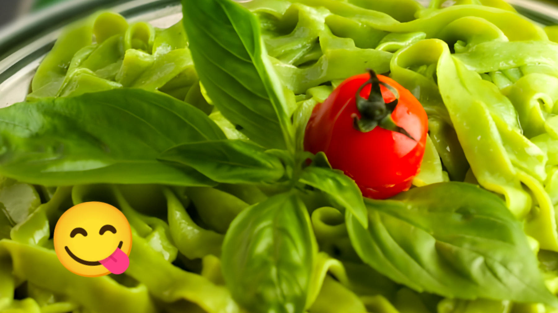 Tagliatelle agli spinaci deliziano la famiglia!"